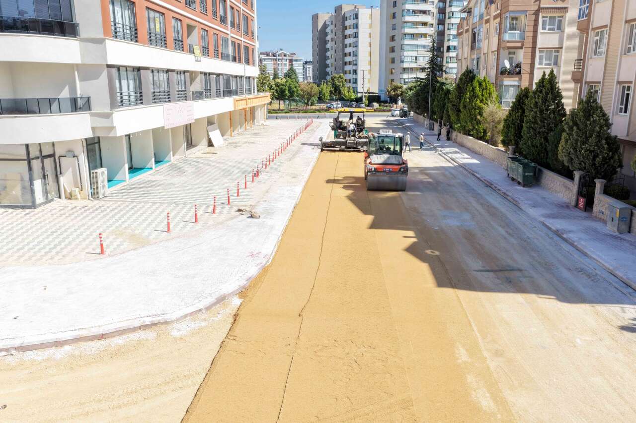 Konya’da yaz mesaisi hız kesmiyor! Meram'da 25 mahalle aynı anda yenileniyor 10